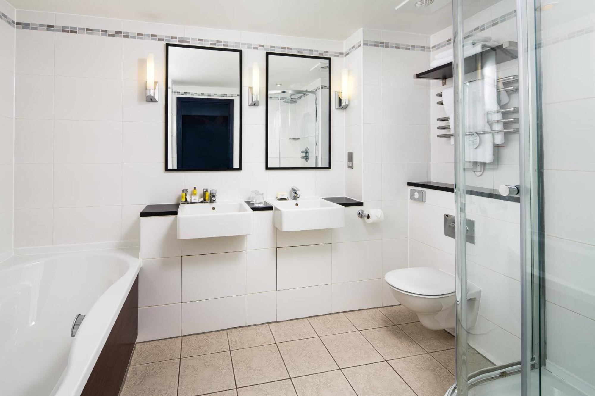 Delta Hotels By Marriott Nottingham Belfry Екстериор снимка